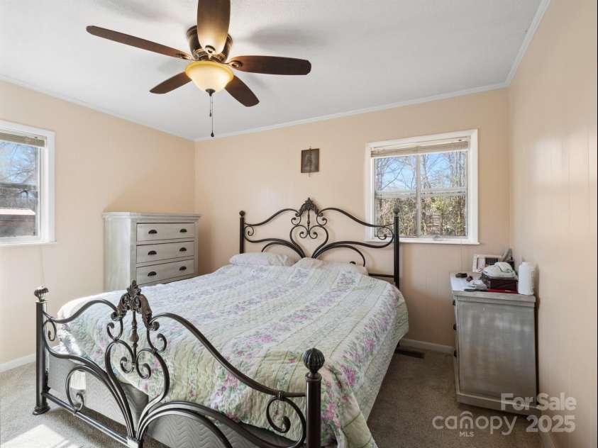 506 Bond Street, Cherryville, NC 28021.  MLS# CAR4227006, YatesRealty ID 8050. 