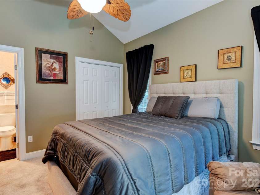 117 Hibiscus Lane, Asheville, NC 28803.  MLS# CAR4128496, YatesRealty ID 8051. 