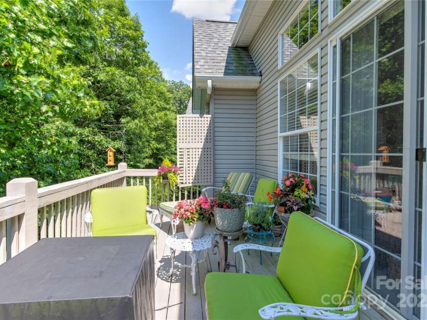 117 Hibiscus Lane, Asheville, NC 28803.  MLS# CAR4128496, YatesRealty ID 8051. 