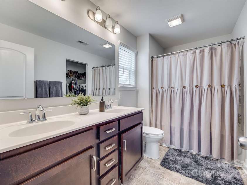 921 Von Buren Boulevard, Rock Hill, SC 29730.  MLS# CAR4223047, YatesRealty ID 8052. 