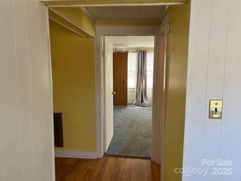 1522 Barcose Street, Lenoir, NC 28645.  MLS# CAR4228609, YatesRealty ID 8053. 