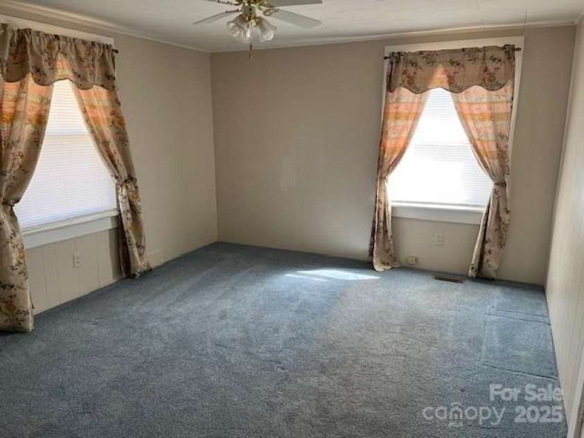 1522 Barcose Street, Lenoir, NC 28645.  MLS# CAR4228609, YatesRealty ID 8053. 