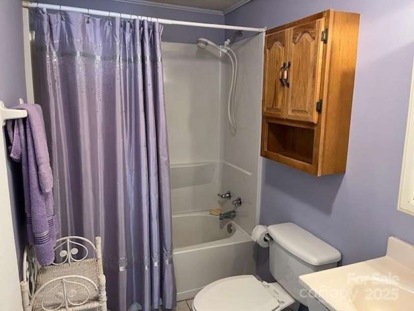 1522 Barcose Street, Lenoir, NC 28645.  MLS# CAR4228609, YatesRealty ID 8053. 