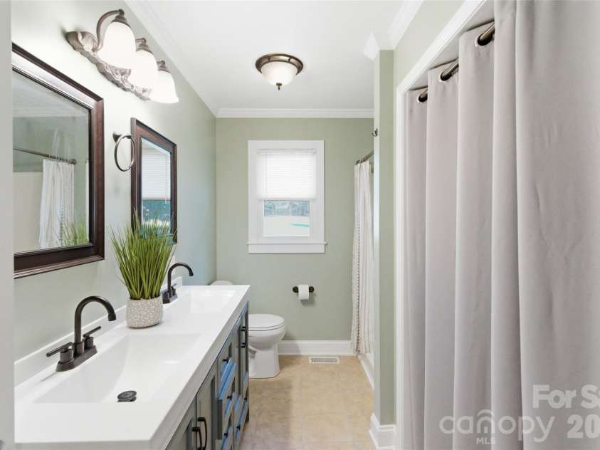 2291 Hicklin Bridge Road, Edgemoor, SC 29712.  MLS# CAR4362259, YatesRealty ID 8053. 