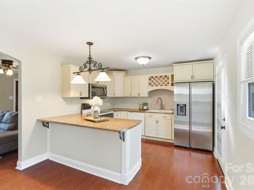 2291 Hicklin Bridge Road, Edgemoor, SC 29712.  MLS# CAR4362259, YatesRealty ID 8053. 
