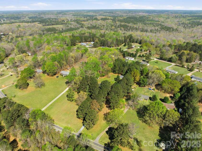 2291 Hicklin Bridge Road, Edgemoor, SC 29712.  MLS# CAR4362259, YatesRealty ID 8053. 