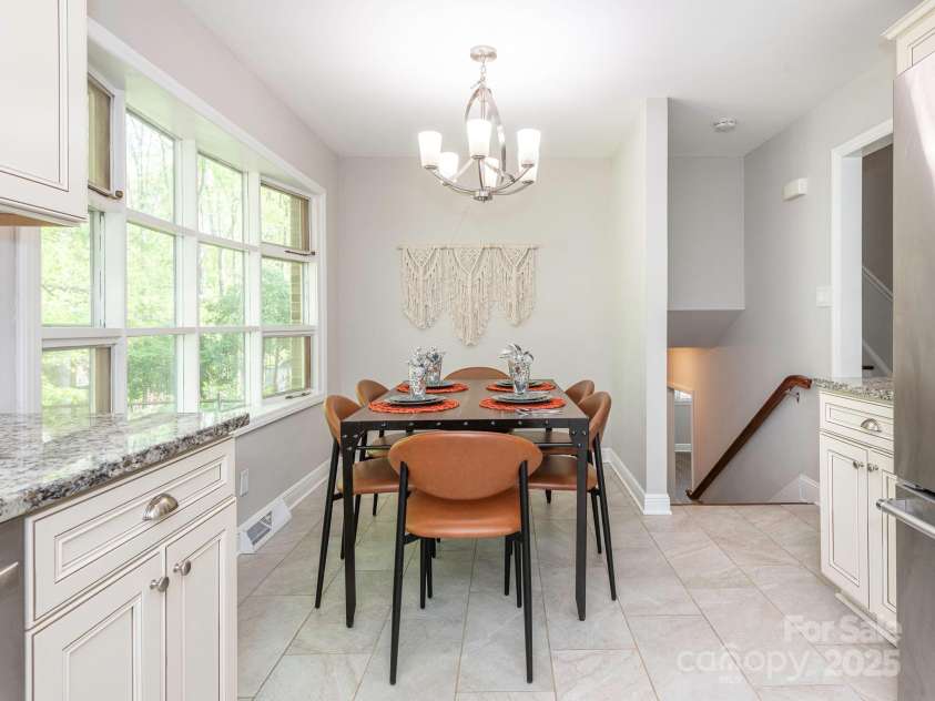 7024 Rockledge Drive, Charlotte, NC 28210.  MLS# CAR4244207, YatesRealty ID 8055. 