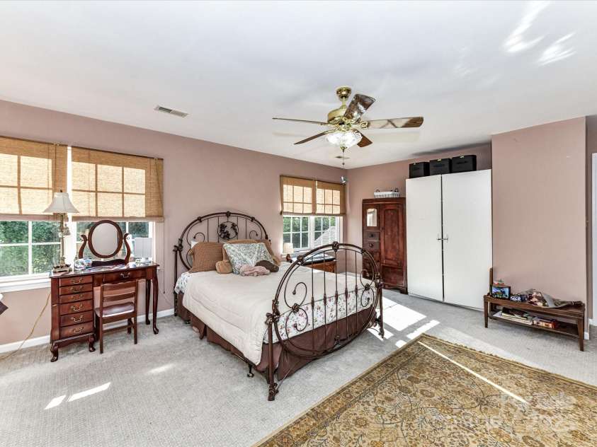 9427 Bethesda Court, Matthews, NC 28104.  MLS# CAR4243867, YatesRealty ID 8056. 