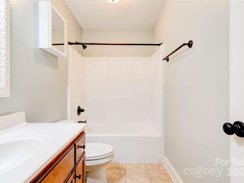 704 Catawba Street, Belmont, NC 28012.  MLS# CAR4249281, YatesRealty ID 8057. Bathroom