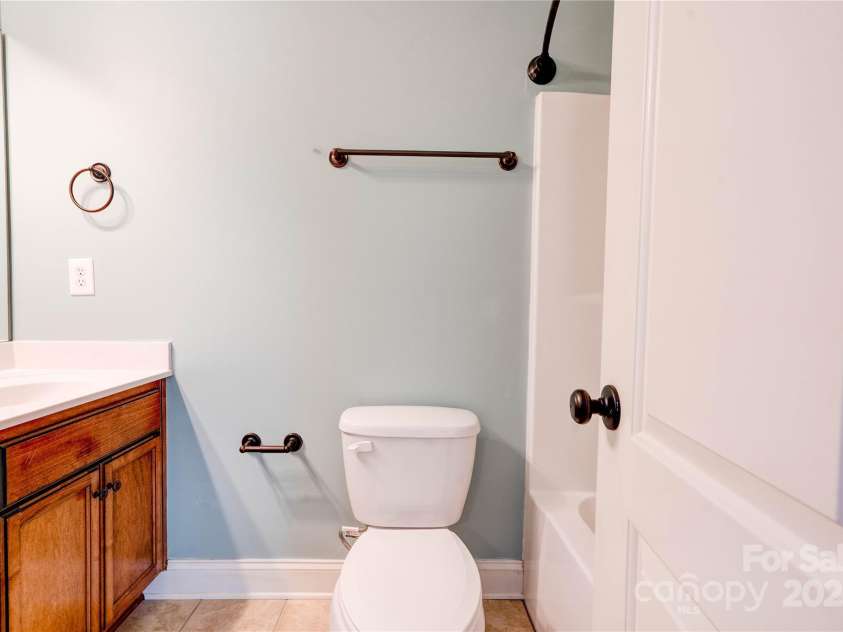 704 Catawba Street, Belmont, NC 28012.  MLS# CAR4249281, YatesRealty ID 8057. En-suite bathroom