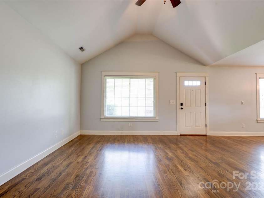 704 Catawba Street, Belmont, NC 28012.  MLS# CAR4249281, YatesRealty ID 8057. Living