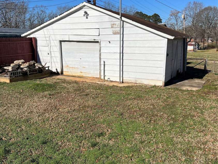 604 Eastwood Drive, Albemarle, NC 28001.  MLS# CAR4210348, YatesRealty ID 8059. Detached - Rear Yard Storage/Garage Building