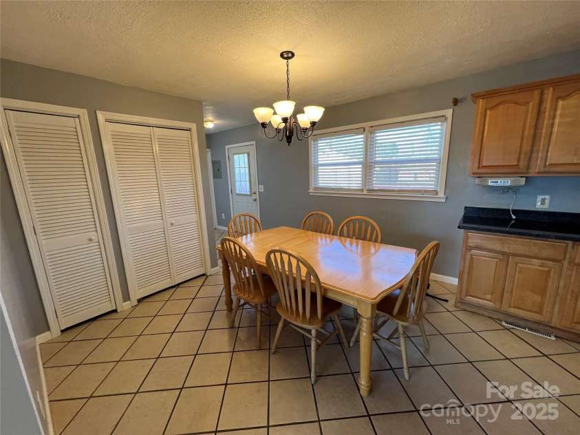 604 Eastwood Drive, Albemarle, NC 28001.  MLS# CAR4210348, YatesRealty ID 8059. Dining Area