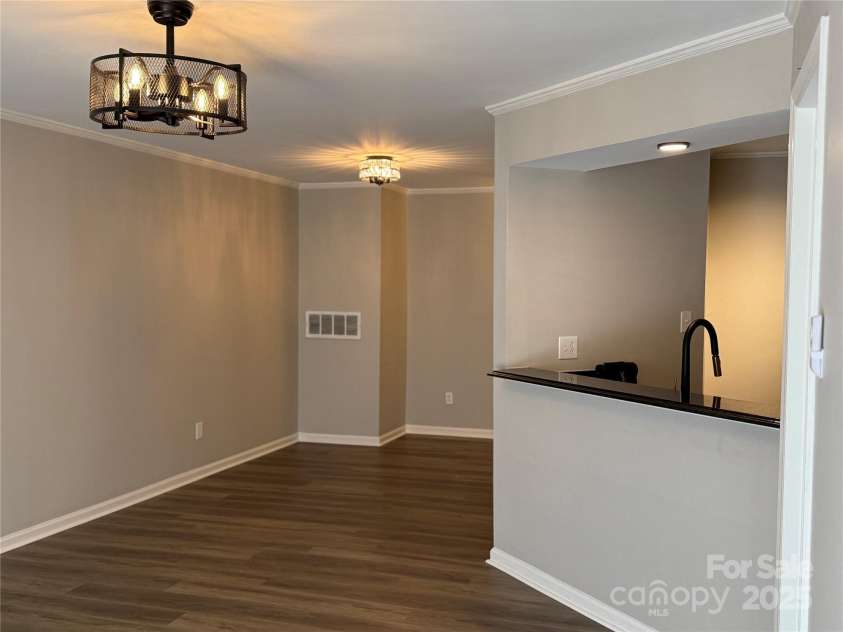 2520 Stradbrook Drive, Charlotte, NC 28210.  MLS# CAR4323264, YatesRealty ID 806. 