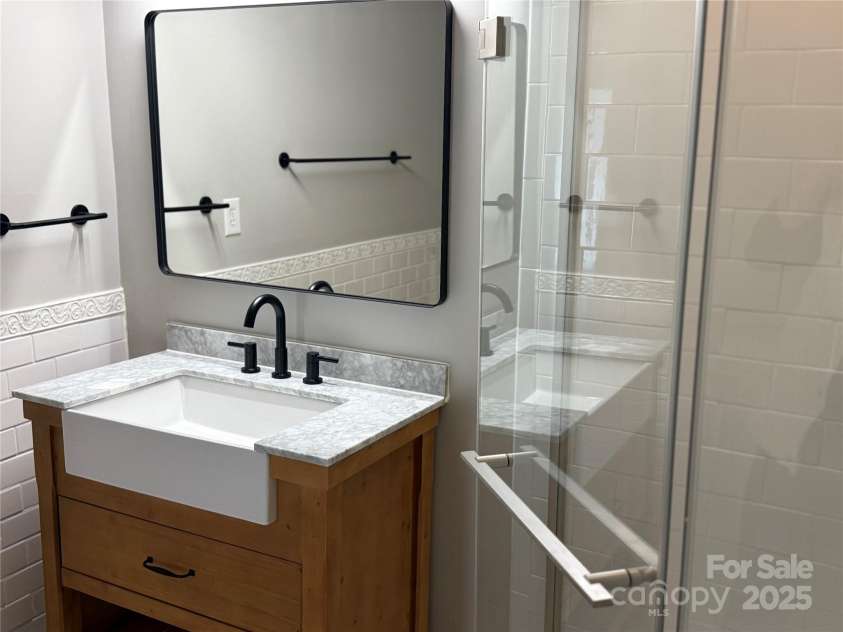 2520 Stradbrook Drive, Charlotte, NC 28210.  MLS# CAR4323264, YatesRealty ID 806. 