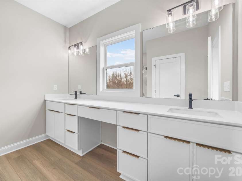 401 Lee Street, Mount Holly, NC 28120.  MLS# CAR4341029, YatesRealty ID 8060. Primary En Suite 