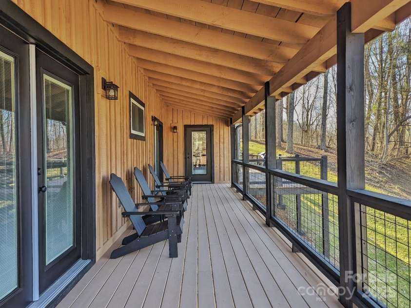 600 Pinewood Drive, Waynesville, NC 28786.  MLS# CAR4216551, YatesRealty ID 8061. 