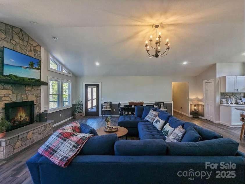 600 Pinewood Drive, Waynesville, NC 28786.  MLS# CAR4216551, YatesRealty ID 8061. 