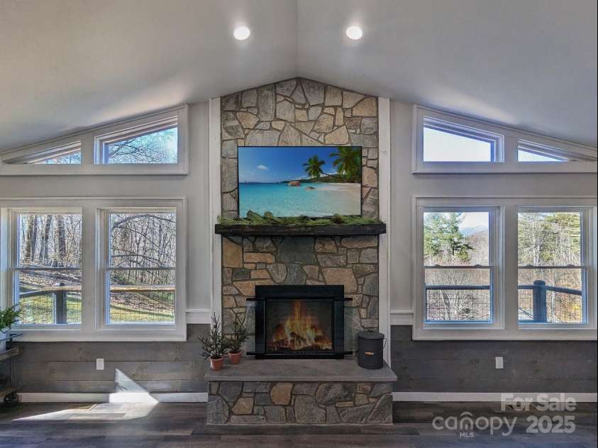 600 Pinewood Drive, Waynesville, NC 28786.  MLS# CAR4216551, YatesRealty ID 8061. 