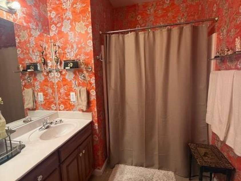 7218 Indian Trail Fairview Road, Indian Trail, NC 28079.  MLS# CAR4337555, YatesRealty ID 8061. Bathroom 1