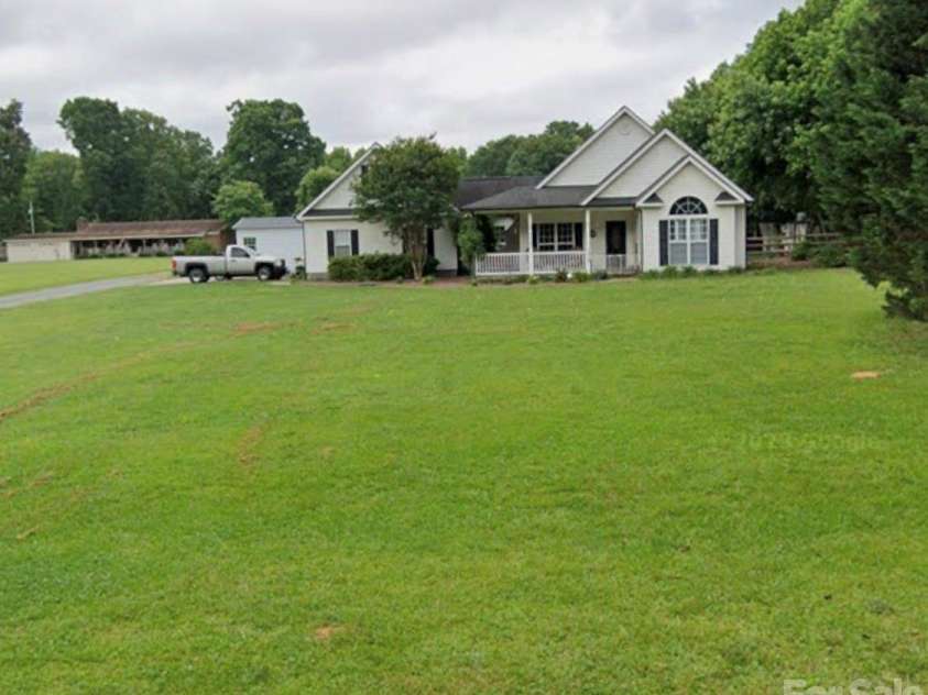 7218 Indian Trail Fairview Road, Indian Trail, NC 28079.  MLS# CAR4337555, YatesRealty ID 8061. Front view