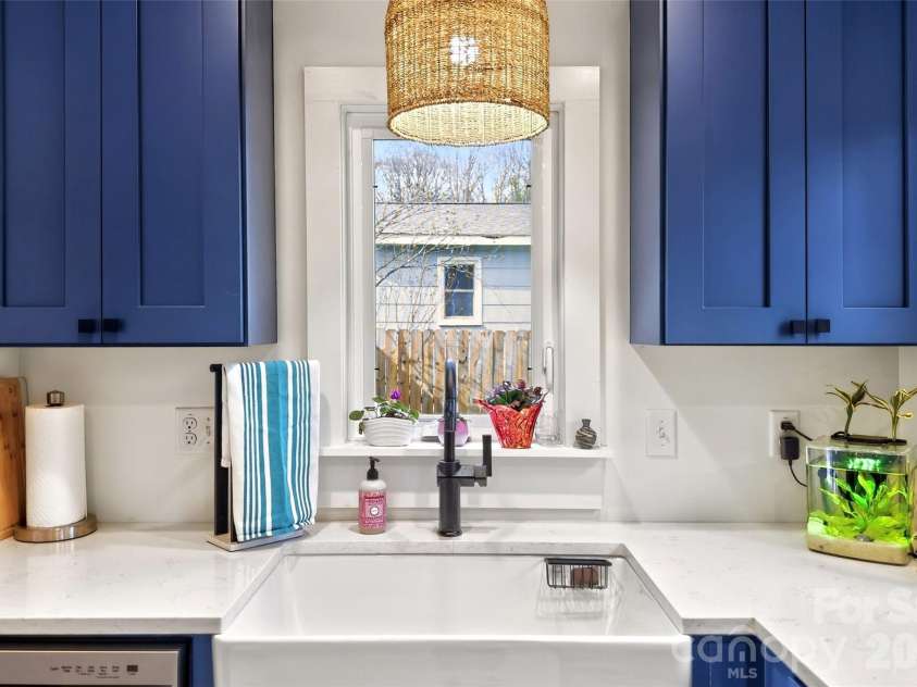216 Vance Avenue, Black Mountain, NC 28711.  MLS# CAR4364154, YatesRealty ID 8062. 