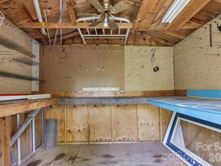 216 Vance Avenue, Black Mountain, NC 28711.  MLS# CAR4430740, YatesRealty ID 8062. 