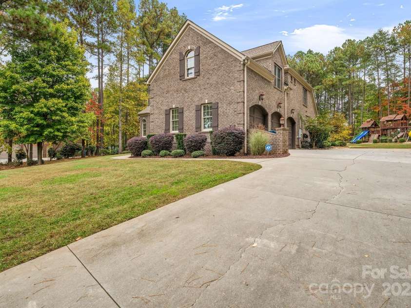472 Barber Loop, Mooresville, NC 28117.  MLS# CAR4223478, YatesRealty ID 8062. 