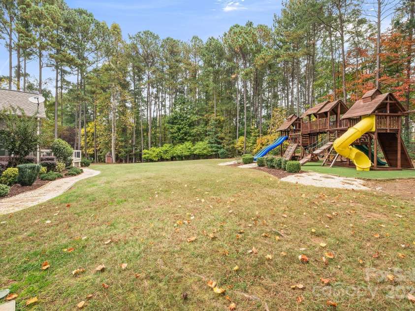 472 Barber Loop, Mooresville, NC 28117.  MLS# CAR4223478, YatesRealty ID 8062. 