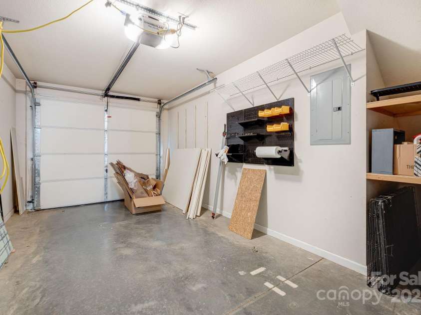 48 Lanceford Circle, Fletcher, NC 28732.  MLS# CAR4284692, YatesRealty ID 8062. 