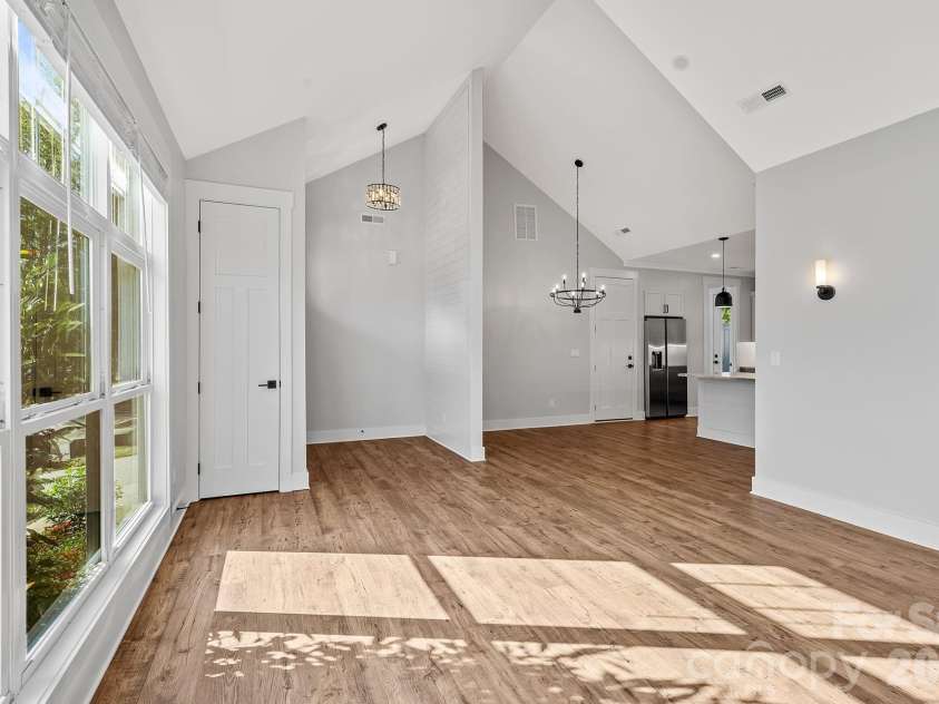 8 Heartleaf Circle, Arden, NC 28704.  MLS# CAR4364542, YatesRealty ID 8065. 