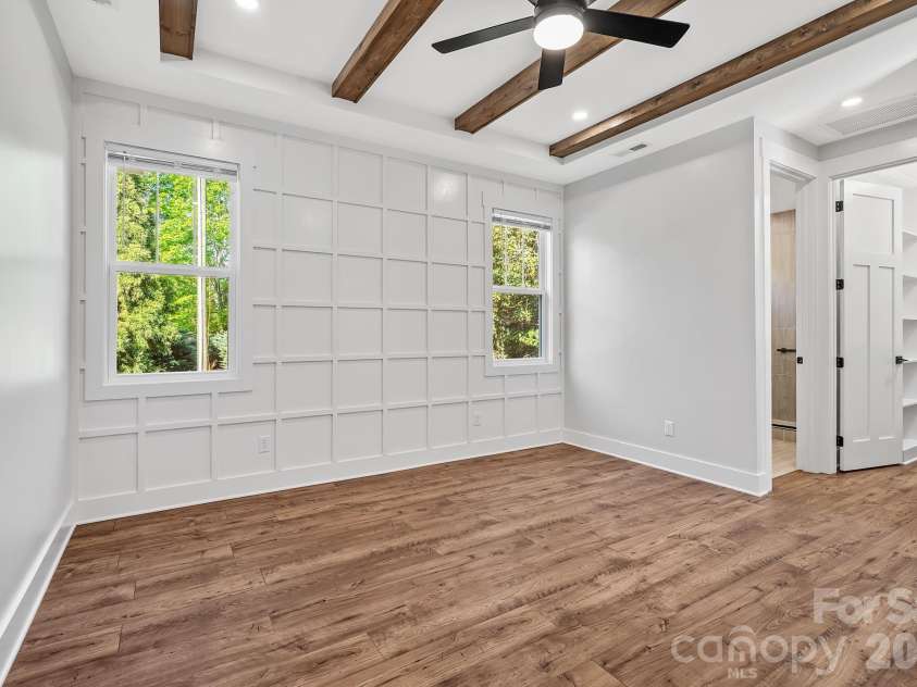 8 Heartleaf Circle, Arden, NC 28704.  MLS# CAR4364542, YatesRealty ID 8065. 