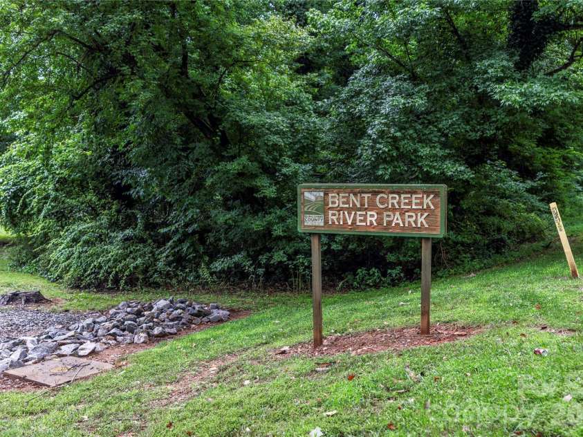 8 Heartleaf Circle, Arden, NC 28704.  MLS# CAR4364542, YatesRealty ID 8065. Nearby Bent Creek River Park