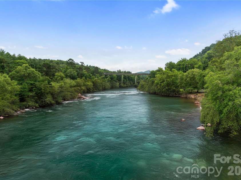 8 Heartleaf Circle, Arden, NC 28704.  MLS# CAR4364542, YatesRealty ID 8065. Nearby French Broad River