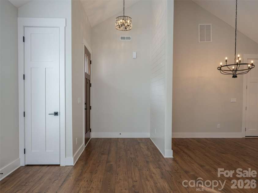 8 Heartleaf Circle, Arden, NC 28704.  MLS# CAR4431913, YatesRealty ID 8065. 