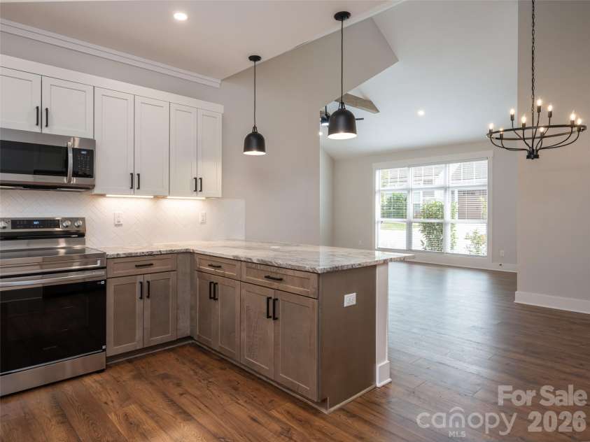 8 Heartleaf Circle, Arden, NC 28704.  MLS# CAR4431913, YatesRealty ID 8065. 