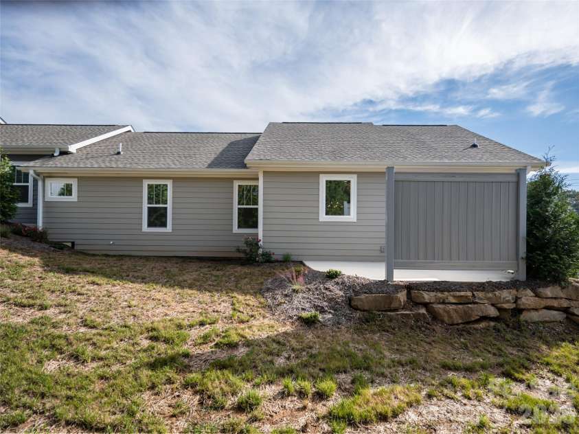 8 Heartleaf Circle, Arden, NC 28704.  MLS# CAR4431913, YatesRealty ID 8065. 