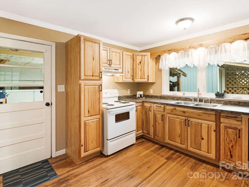 81 Mcguire Loop, Pisgah Forest, NC 28768.  MLS# CAR4250584, YatesRealty ID 8065. 