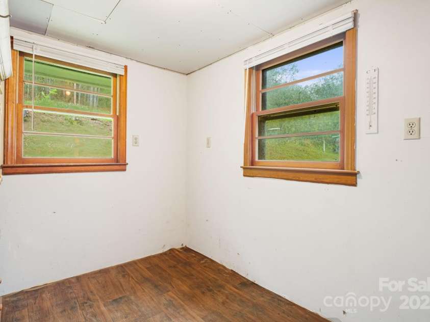 81 Mcguire Loop, Pisgah Forest, NC 28768.  MLS# CAR4250584, YatesRealty ID 8065. 