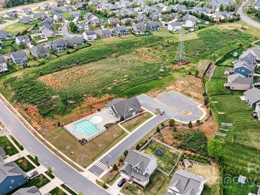 1617 Post Court, Gastonia, NC 28054.  MLS# CAR4246652, YatesRealty ID 8067. Clubhouse/Neighborhood View