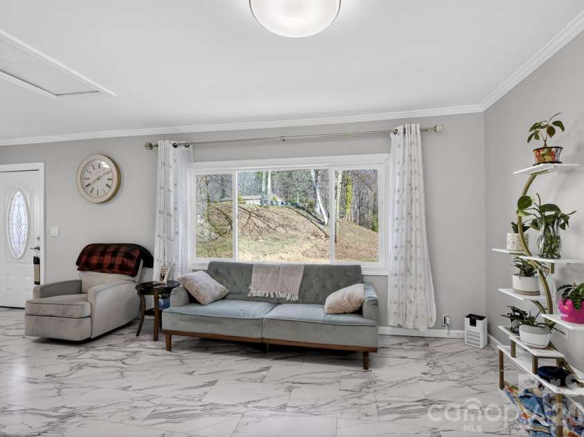 105 Countryside Drive, Lenoir, NC 28645.  MLS# CAR4396554, YatesRealty ID 8068. 
