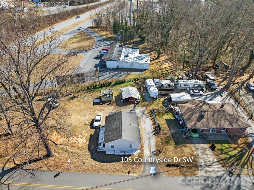 105 Countryside Drive, Lenoir, NC 28645.  MLS# CAR4396554, YatesRealty ID 8068. 