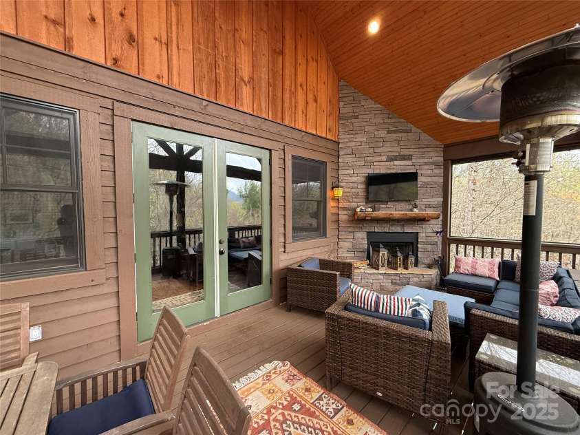 121 Woodbridge Drive, Jackson, NC 28783.  MLS# CAR4246073, YatesRealty ID 8068. 