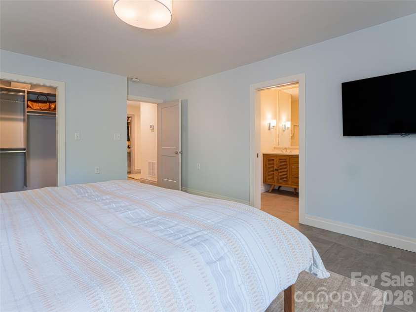 17 Beaverdam Court, Asheville, NC 28804.  MLS# CAR4346866, YatesRealty ID 8068. Another view