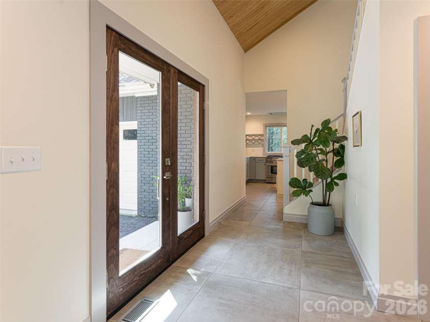 17 Beaverdam Court, Asheville, NC 28804.  MLS# CAR4346866, YatesRealty ID 8068. Be wowed by entry details