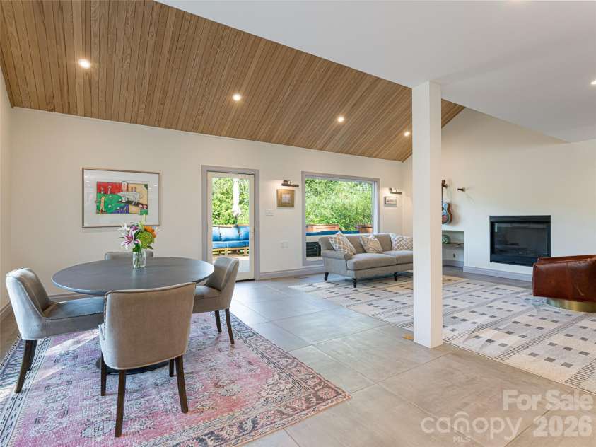 17 Beaverdam Court, Asheville, NC 28804.  MLS# CAR4346866, YatesRealty ID 8068. Seamlessly connected spaces