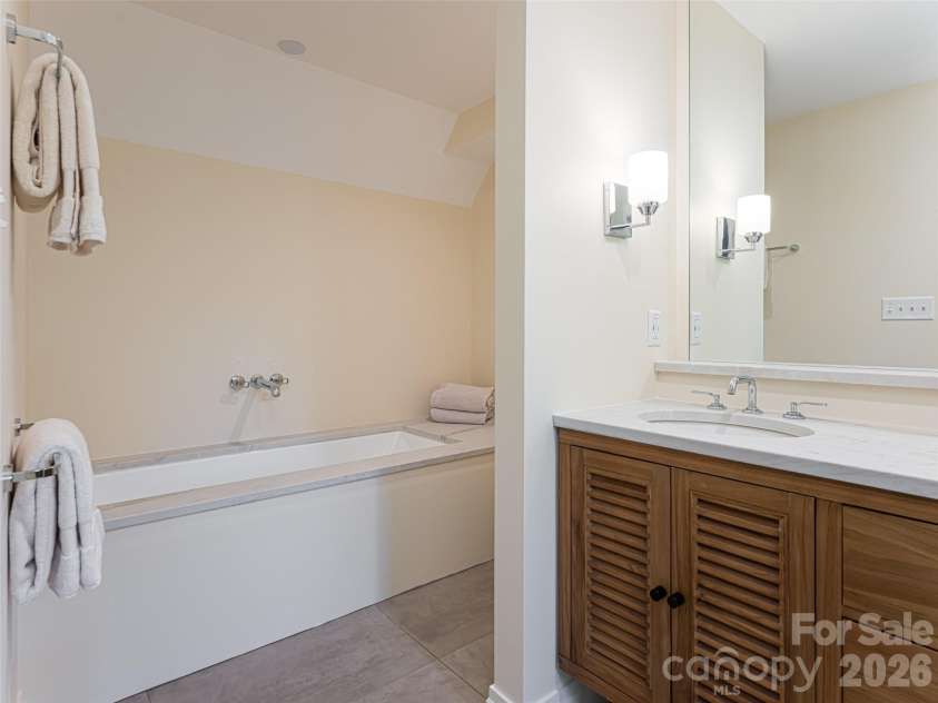 17 Beaverdam Court, Asheville, NC 28804.  MLS# CAR4346866, YatesRealty ID 8068. Spa experience at home 