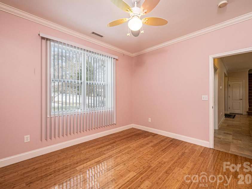 1825 Plaza Drive, Hickory, NC 28602.  MLS# CAR4337733, YatesRealty ID 8069. Guest Bedroom #2