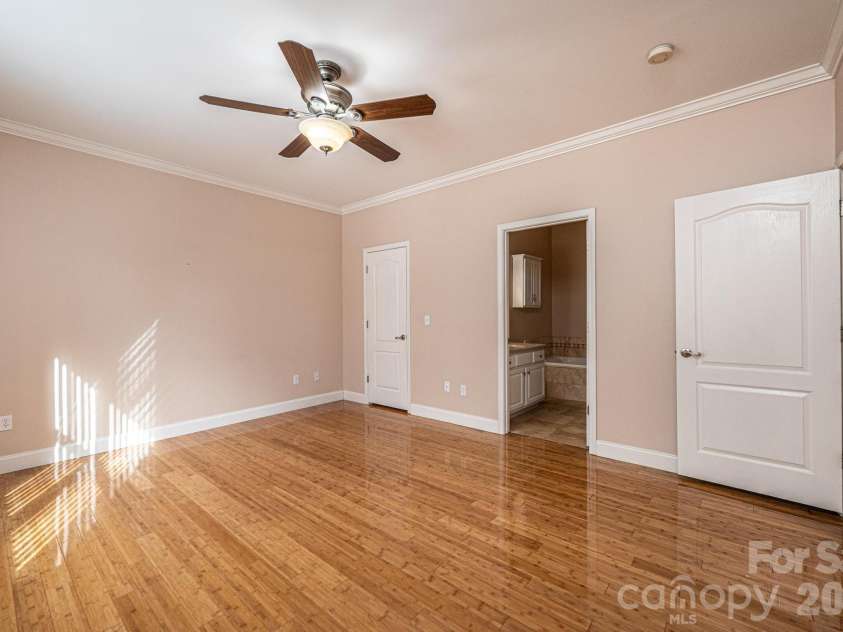 1825 Plaza Drive, Hickory, NC 28602.  MLS# CAR4337733, YatesRealty ID 8069. Primary Bedroom
