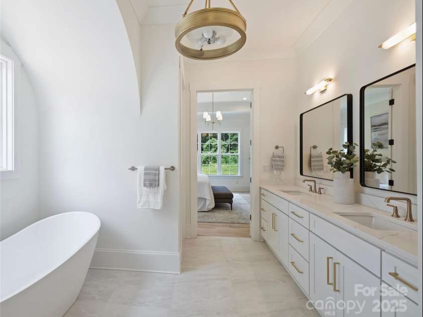 5010 Ohm Lane, Charlotte, NC 28270.  MLS# CAR4244968, YatesRealty ID 8069. 